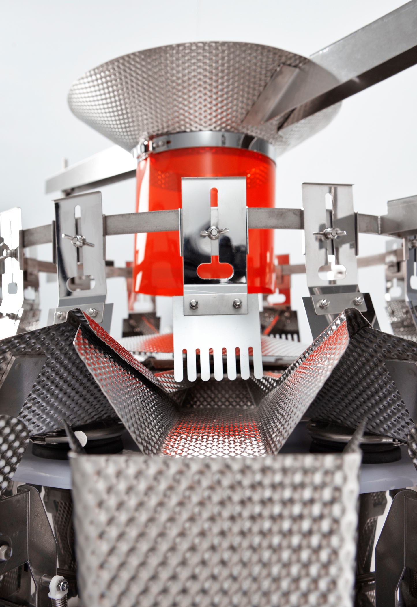 CHW 214 Close Up Of RFT, PH (Portrait) (PR Shot) (MR)