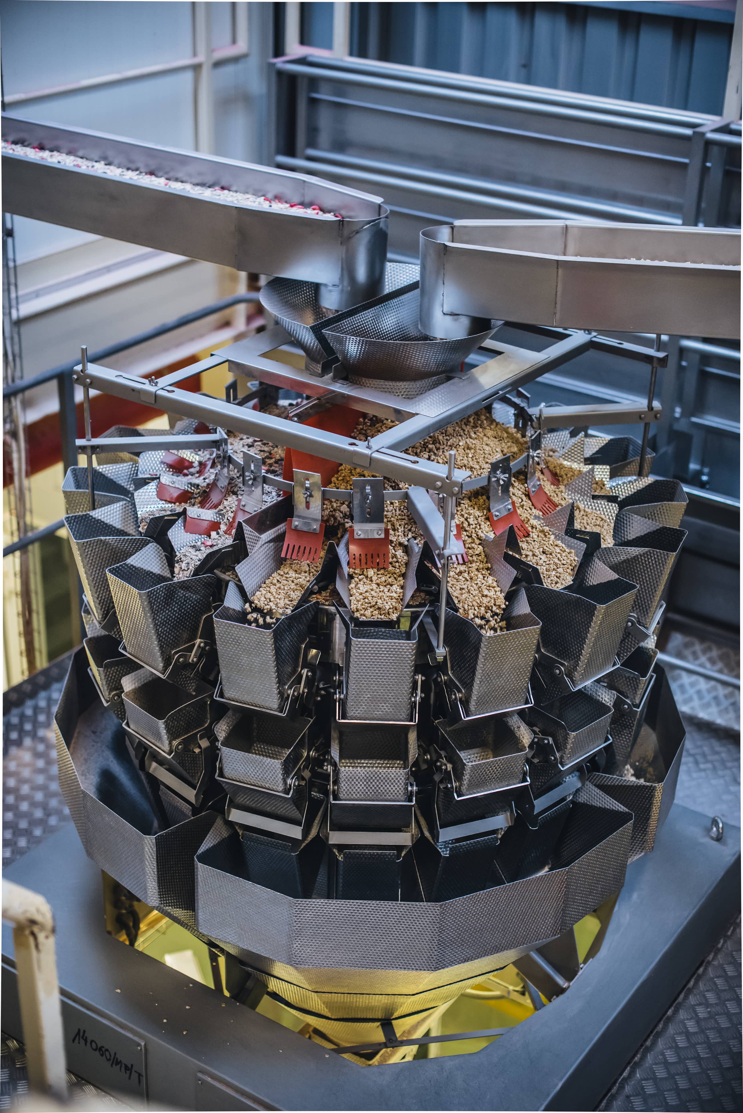 Sante Cereals 16 Head 2 Mix Multihead Full View Distance PR Shot MR